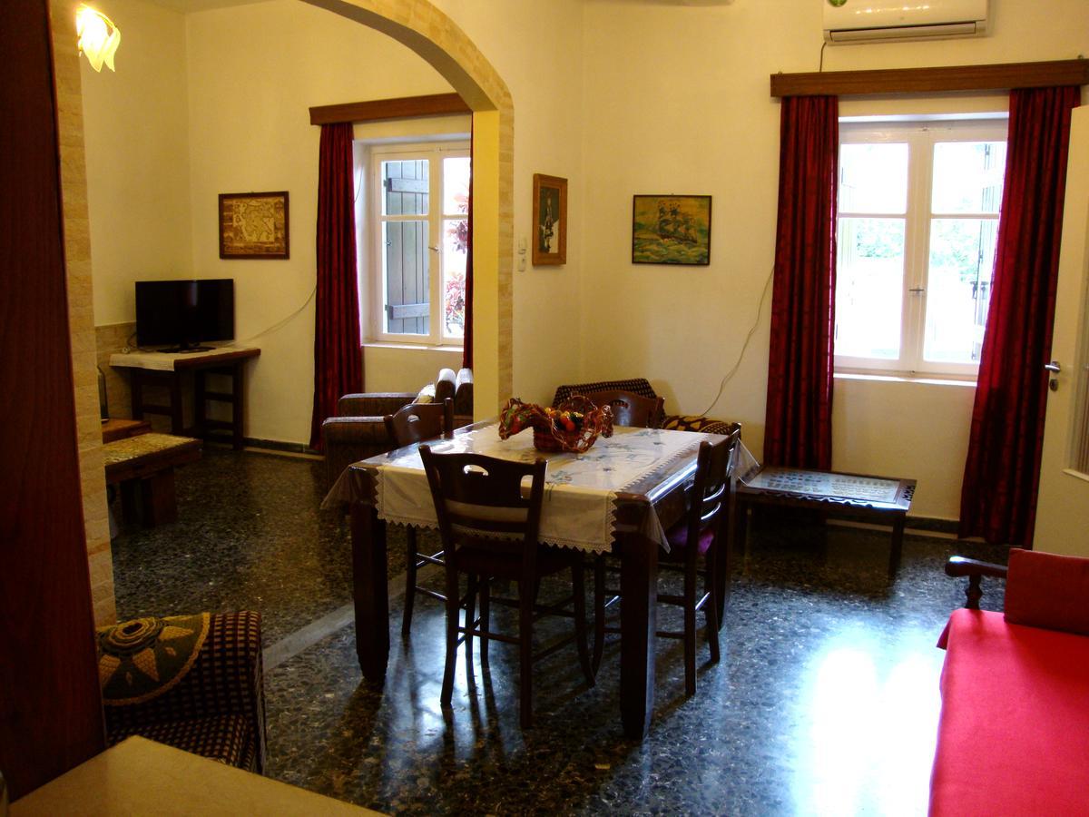 Venezian Castle House Apartamento Kíssamos Exterior foto