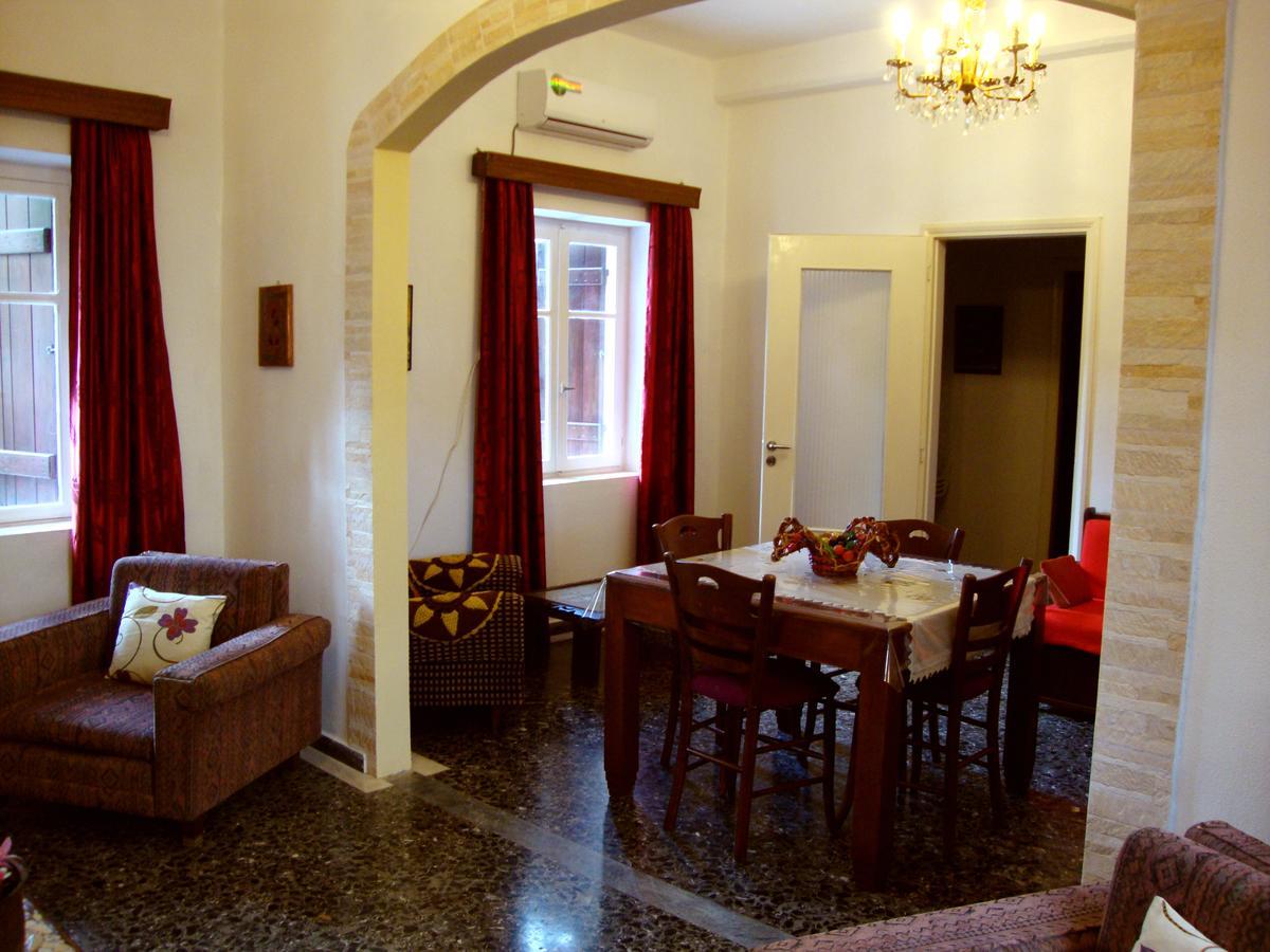 Venezian Castle House Apartamento Kíssamos Exterior foto
